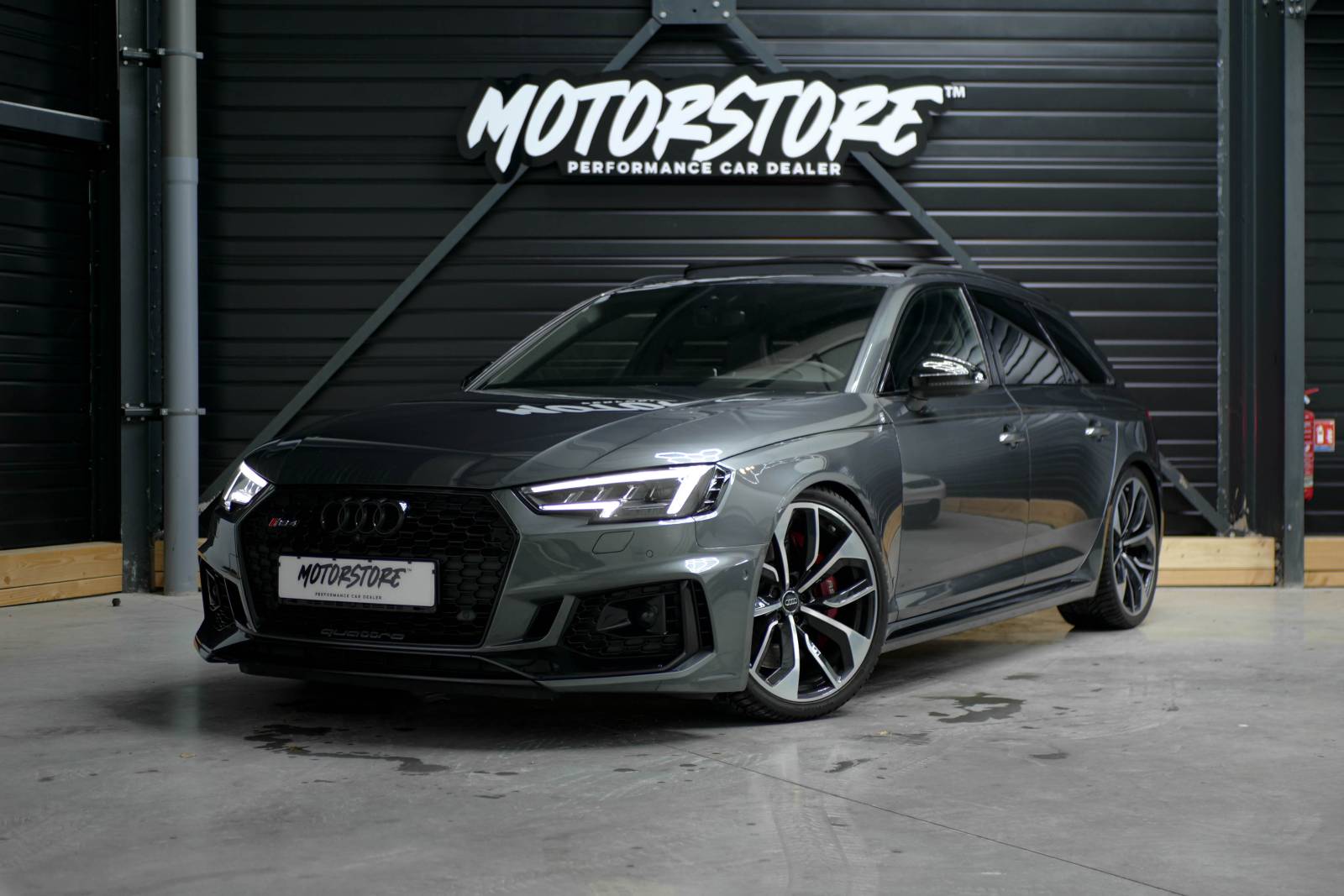Audi RS4 2.9 V6 TFSI 450ch