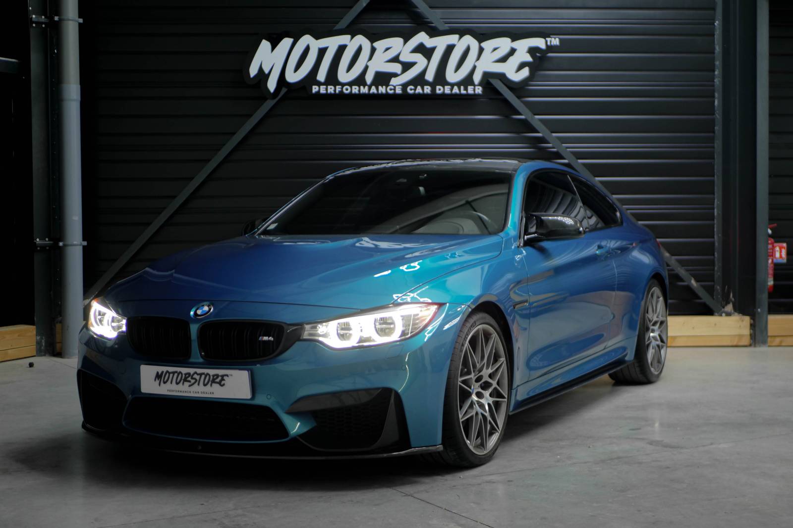 BMW M4 Coupé F82 450 Compétition DKG Individual