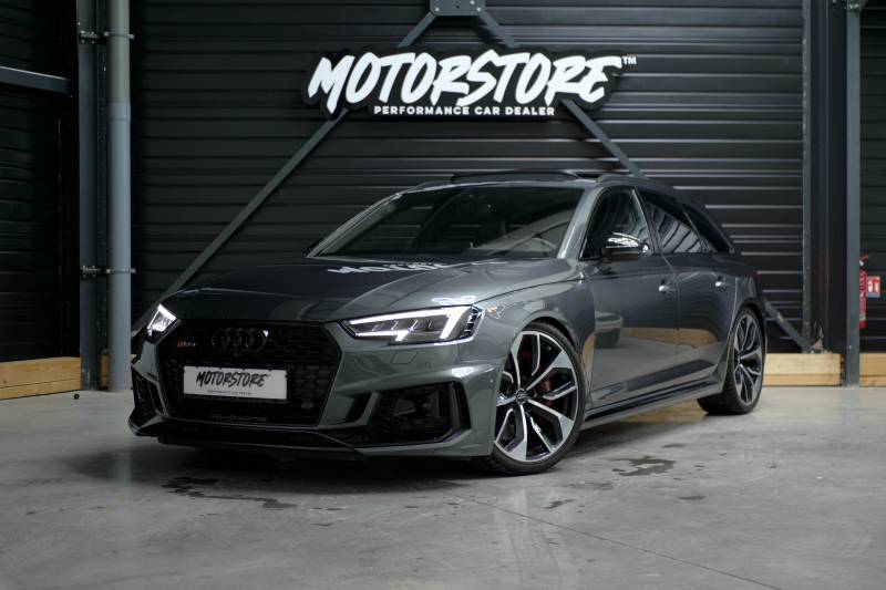Audi RS4 2.9 V6 TFSI 450ch