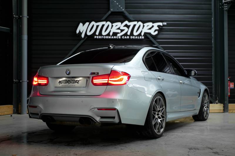 BMW M3 3.0 450ch LCI Pack Competition M DKG
