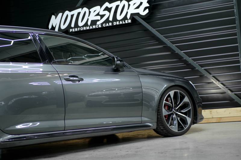 Audi RS4 2.9 V6 TFSI 450ch