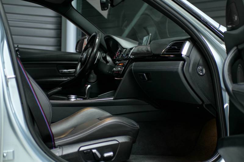 BMW M3 3.0 450ch LCI Pack Competition M DKG