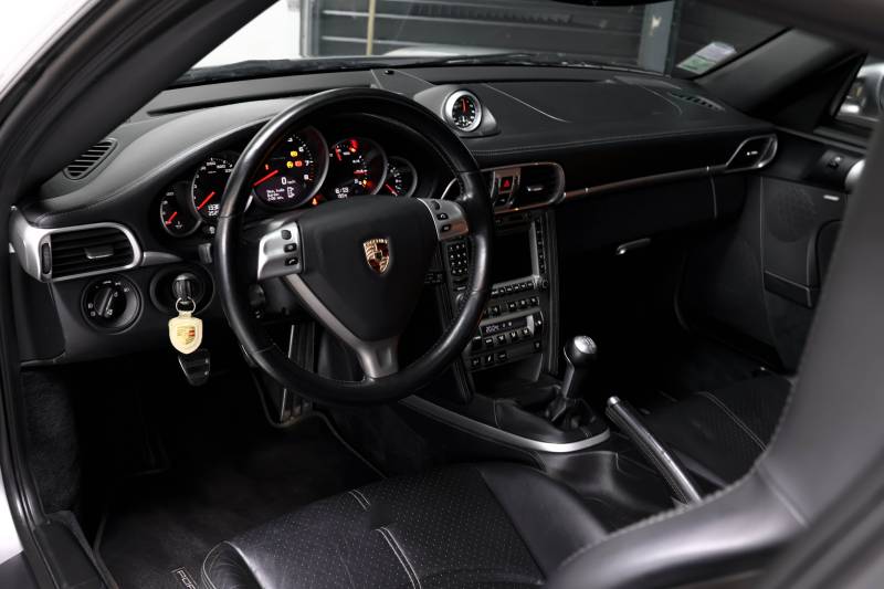 Porsche 911 (997) Carrera 4S 3.8 385ch