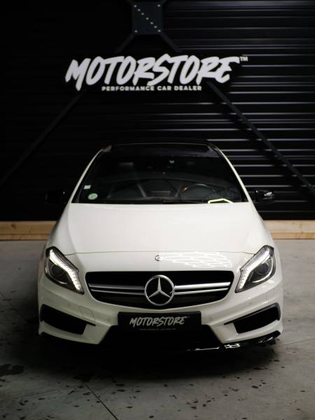 Mercedes-Benz A45 AMG 4Matic SPEEDSHIFT-DCT Milltek