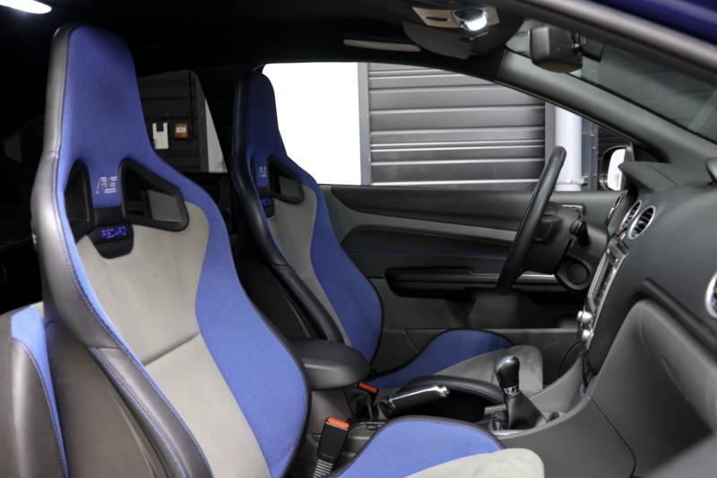 Ford Focus II 2.5T 305ch RS 3p