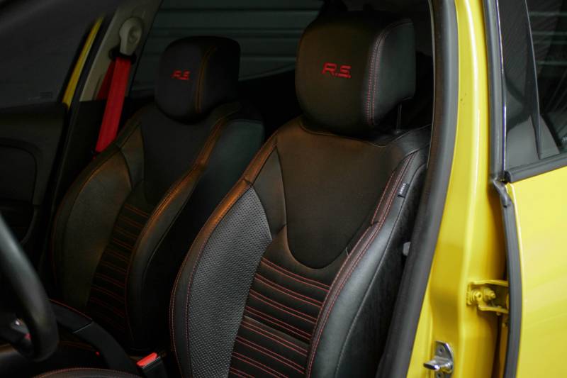 Renault Clio IV RS Trophy 1.6 T 220ch EDC 5p