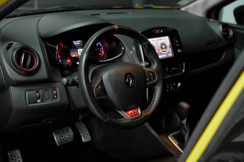 Renault Clio IV RS Trophy 1.6 T 220ch EDC 5p
